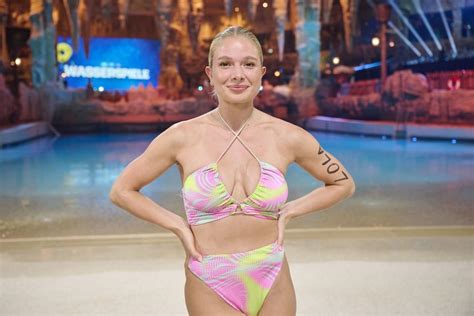 Neue Rtl Show Bademeister Oliver Pocher Pfeift Bikini Nixe Lola