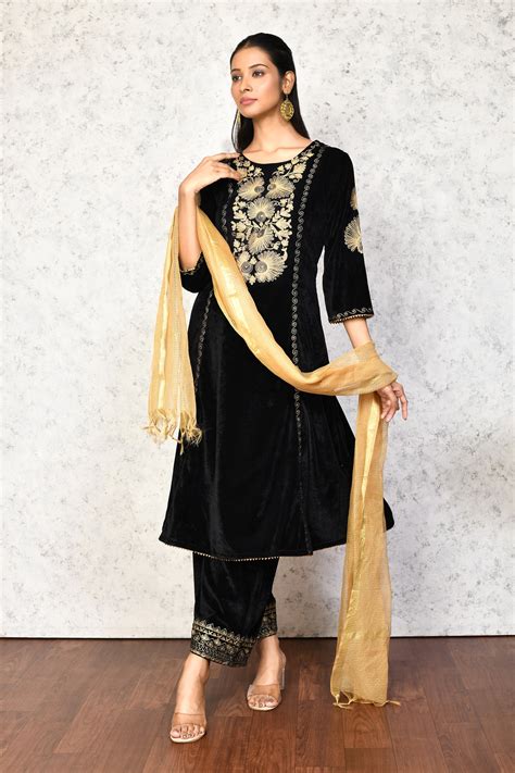 Buy Khwaab By Sanjana Lakhani Black Floral Embroidered Yoke Kurta