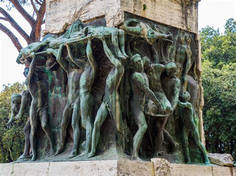 Monumento Ai Caduti Di Tivoli Completata La Prima Fase Del Restauro