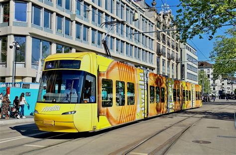 VBZ Tram 2000 Be 4 6 2047 Mit Einem Pony Am 4 4 23 Beim Hauptbahnhof