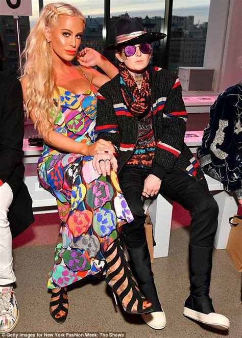 Gigi Gorgeous And Nats Getty Pack On The Pda During Nyfw Daily Mail