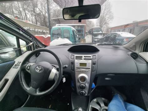 Toyota Yaris Ii Deska Rozdzielcza Konsola Eu Yaris Ii Deska