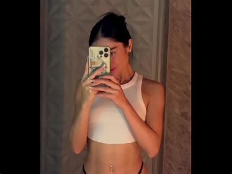 Me And Mirror XVIDEOS