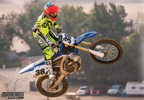 MXA RACE TEST 2017 YAMAHA YZ450F A LOT GOING ON NOT ALL GOOD