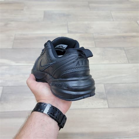 Купить мужские, подростковые и женские кроссовки Найк Монарх 4 | Nike ...