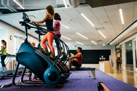 How To Incorporate The Stair Climber Into Your Workout Routine