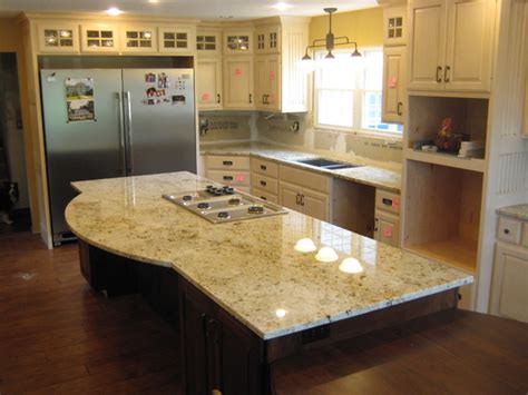 Colonial Gold Granite Kitchen Counter Cuisine New York Par Fiorano Tile Showrooms Houzz