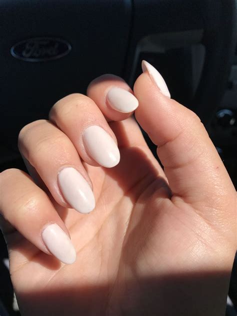 Round Natural Beige Acrylic Nails Acrylicnailsgli Acrylic Nail