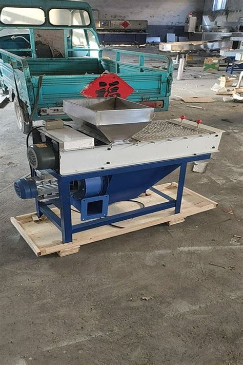 China Customized Dry Peanut Peeler Machine Suppliers Manufacturers