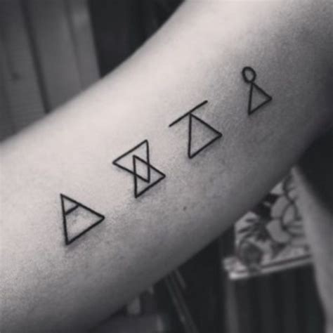 Pin By Mo ☀️ On Tattoos Glyph Tattoo Tattoos Geometric Tattoo