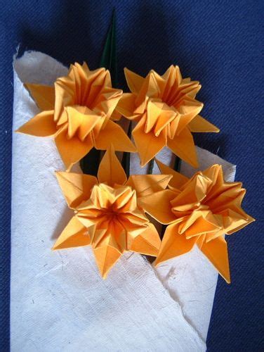 Origami Daffodils Origami Flowers Tutorial Origami Paper Art Origami Flowers