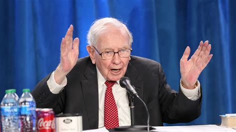 Warren Buffetts Berkshire Hathaway Reveals Major Stake In Hp Inc