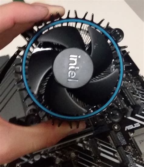 How To Install Intel Stock Cooler LGA 1700 12 13th Gen