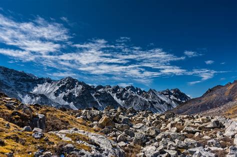 Premium Photo Beautiful Himalayan Landscape With Snow Capped