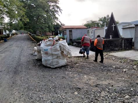 Listos Los Panteones Para Recibir Visitantes En El D A Muertos Tuxpan