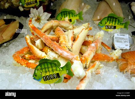 Alaskan King Crab legs Stock Photo - Alamy