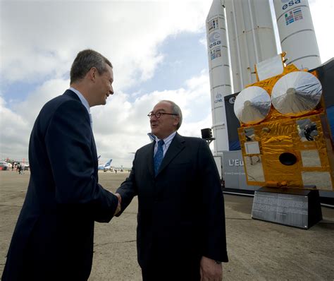 ESA Mr Dordain Welcomes Mr Le Maire To The ESA Pavilion At Le Bourget