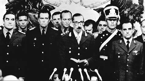 El día que Videla enfrentó al tribunal contado por Moreno Ocampo Perfil