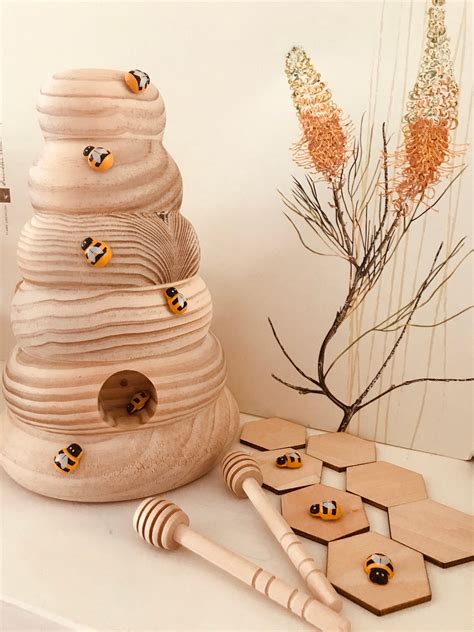 Miniature Beehive On Bench With Bees For Dollhouses Stt Off