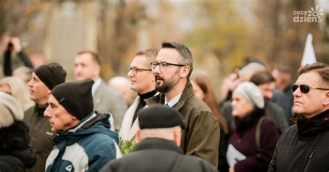 Odsłonięcia pomnika ku czci ofiar OUN UPA zdjęcia