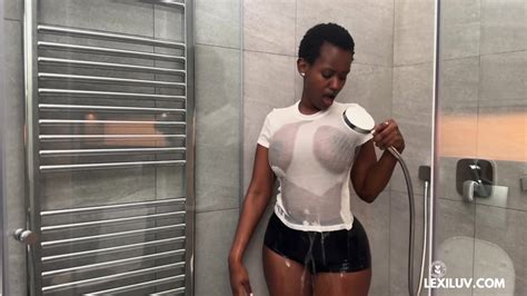 Busty Thickass African Ebony Lexi Luv Aka Isimbi Yvonne White Top Dry Vs Wet T Shirt Shower