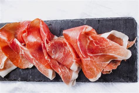 Jamon Serrano Presunto Espanhol Tradicional Fatiado De Presunto Seco