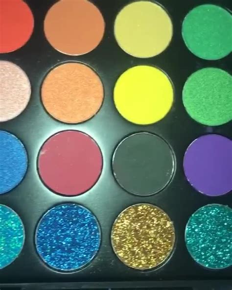 35 Color Glitter And Matte And Shimmer Eyeshadow Palette Wholesale With