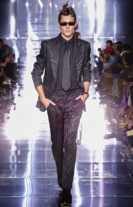 Tom Ford Men Spring 2023 Runway Collection