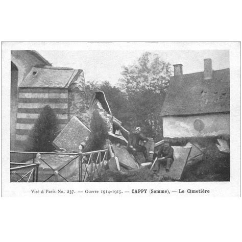 carte postale ancienne 80 CAPPY Cimetière avec Soldats Guerre 1914 18