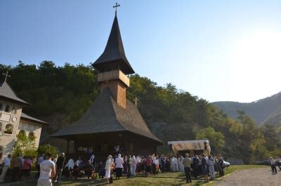 Episcopia Severinului și Strehaiei Mănăstirea Vodiţa la ceas de praznic