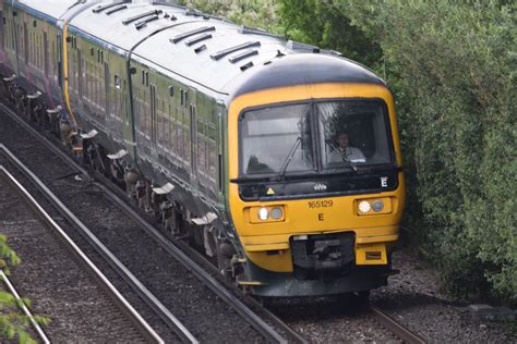 165129 Class 165 Great Western Railway Burrfields Road Bri… Flickr