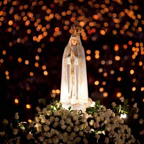 A Os De Las Apariciones De La Virgen En F Tima Portugal Canta Y