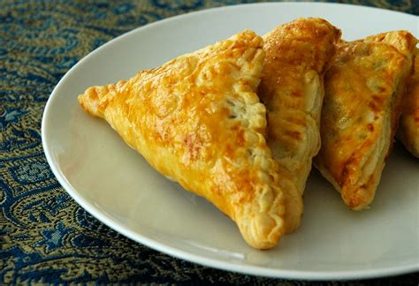 Olives And Bread Vegetable Samosa With Puff Pastry