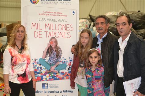 Una Sonrisa Para Aitana Mil Millones De Tapones Libro Solidario Aitana García Doiz Tapones