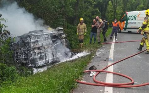 Vítima De Acidente Que Morreu Carbonizada Na Rs 115 Era Uma Mulher