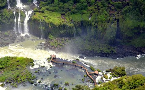 Cataratas de Iguazú bellas y salvajes