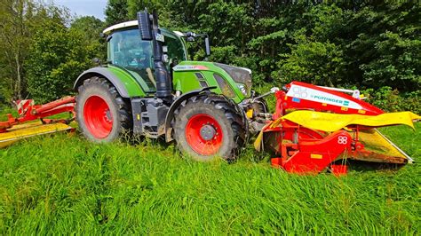 Fendt 724 Vario Power mit Pöttinger NovaCat X8 Schmetterling beim Gras