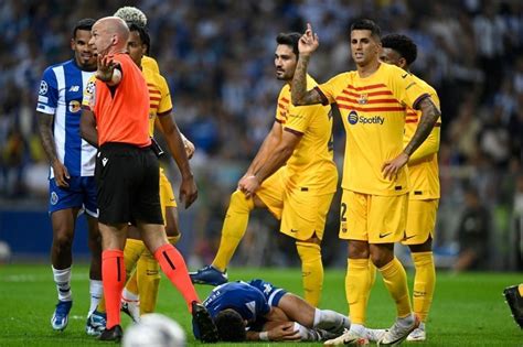 Psg Barcelone Le Barça Avec Un Maillot Porte Bonheur Face Aux