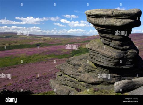 SALT CELLAR ROCKS. DERWENT EDGE. DERBYSHIRE. ENGLAND. UK Stock Photo ...