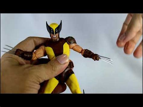 Resenhas De Marte Wolverine Brown Suit One Collective Mezco Toyz