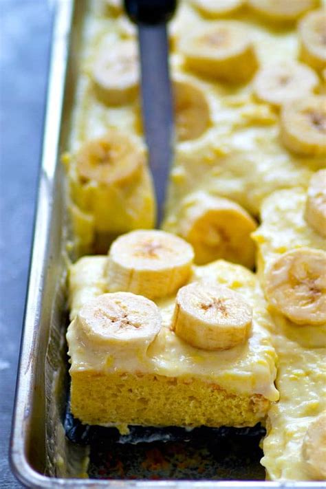 Banana Cream Pie Sheet Cake