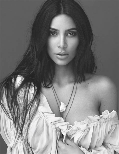 Kim Kardashian West Will Receive The Cfdas Inaugural Influencer Award