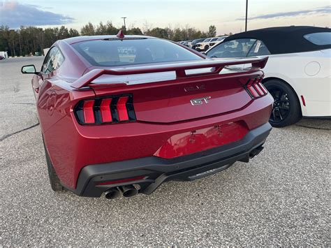 Just wow! White GT convertible spotted | Mustang7G - 2024+ S650 Mustang Forum (Dark Horse, GT ...