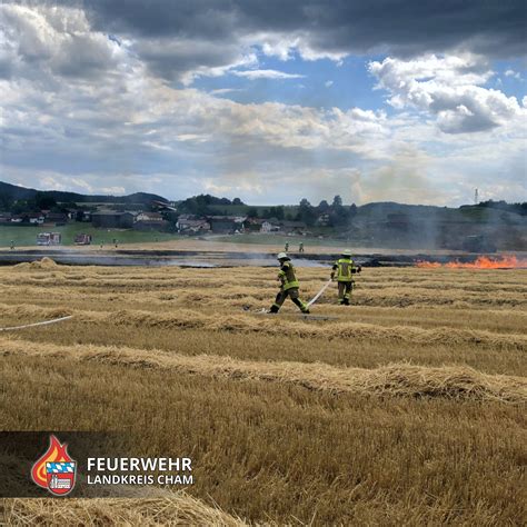 Unwetter Vegetationsbrand und mehrere Unfälle Feuerwehr Landkreis Cham