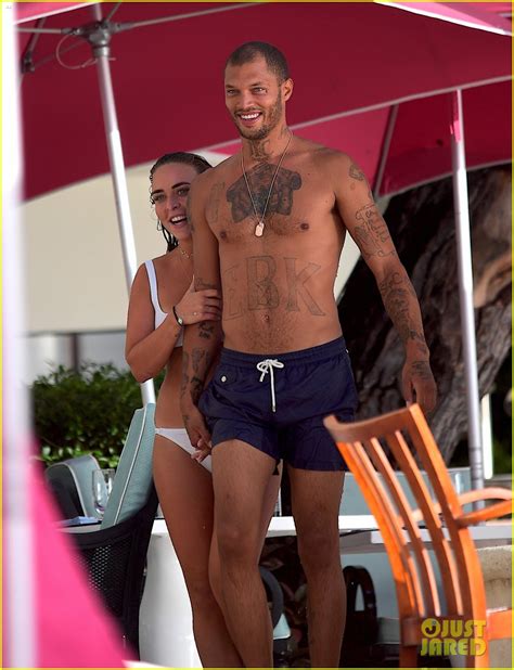 Hot Felon Jeremy Meeks Chloe Green Hit The Beach In Barbados Photo