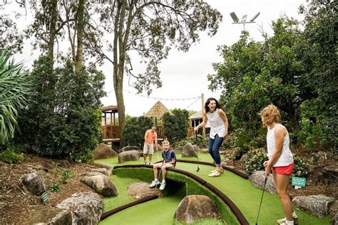 Putt putt mini golf at Victoria Park Golf Complex - a great day out ...