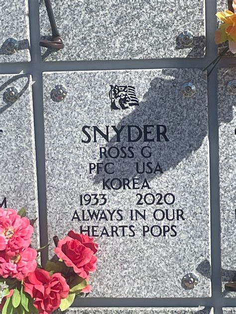 Ross Gilbert RG Snyder 1933 2020 Find a Grave äreminne