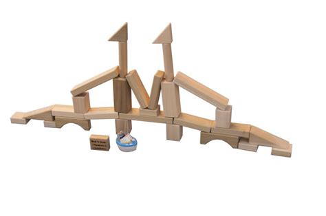 Make A Bridge Of Wooden Blocks Easy Blocks Project For Little Kids