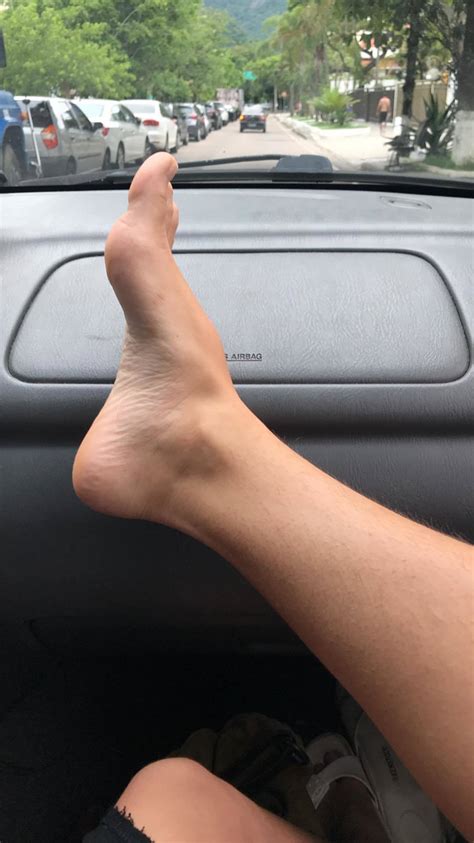 Bruna Linzmeyers Feet