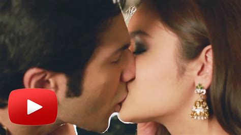 Alia Bhatt And Varun Dhawan Kiss